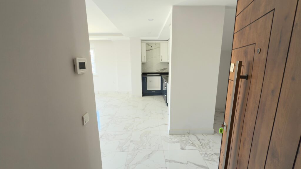 Продается дуплекс 3+1 в жилом комплексе LETO 2 RESIDENCE в районе Махмутлар, Аланья.