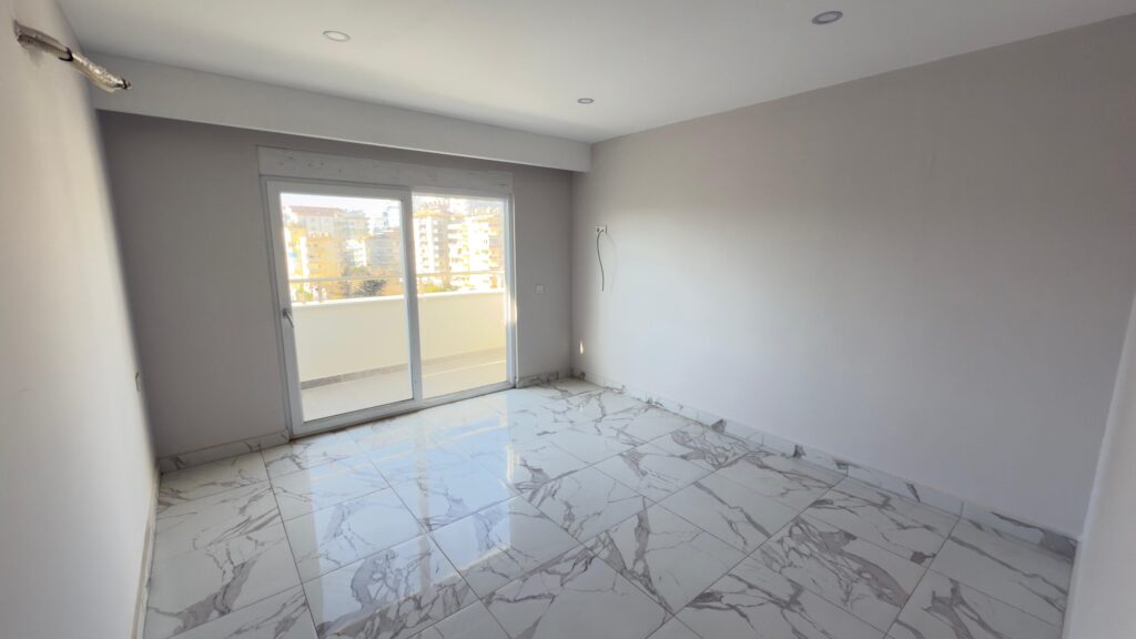 Продается дуплекс 3+1 в жилом комплексе LETO 2 RESIDENCE в районе Махмутлар, Аланья.