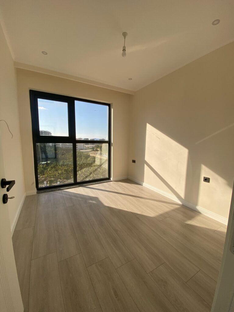 Квартира 1+1 с видом на море в жилом комплексе Travok Tower, район Махмутлар, Аланья