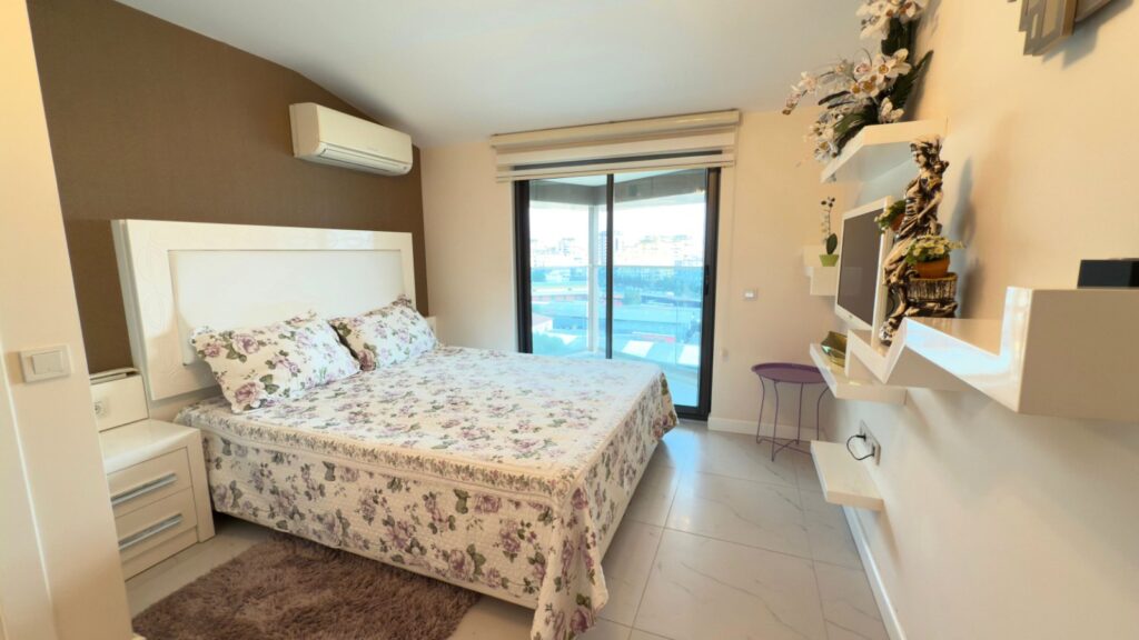 GRANADA 2+1 DUBLEX ESYALI 182.000€