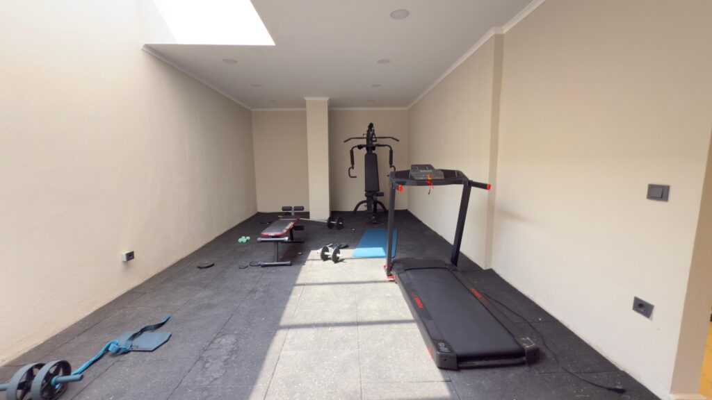 CORNER 1+1 ESYASIZ 90.000€