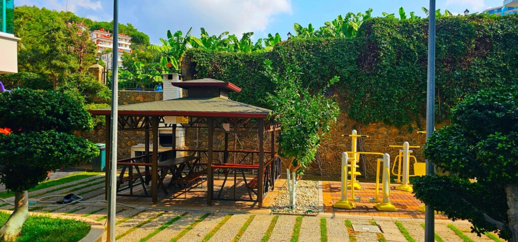 KONAK SEA SİDE 1+1 ESEALI 160.000€